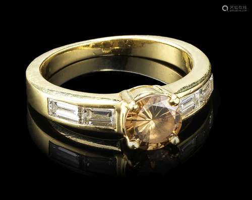 Bague sertie d'un diamant cognac (env. 0