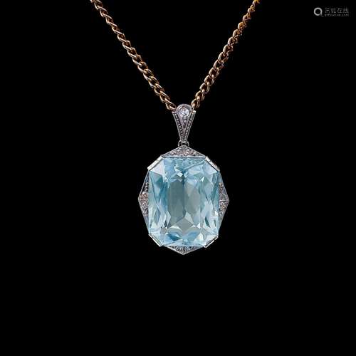 An Art-déco Aquamarine Pendant.