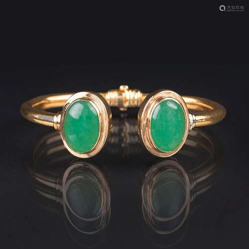 A CuffBangle with Chrysoprase.