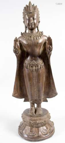 Stehender Buddha, Lopburi-Stil / A standing Buddha, Lopburi ...