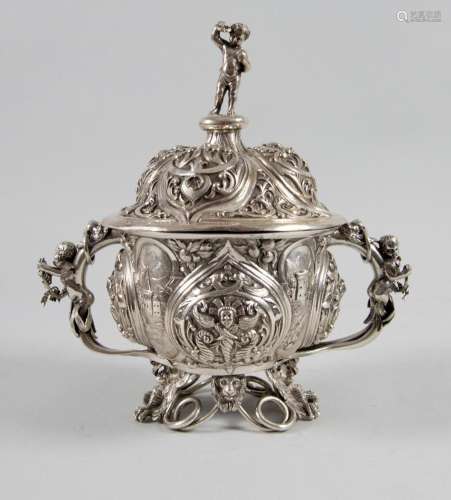 Deckeldose / A lidded silver bowl, Niederlande / Netherlands...
