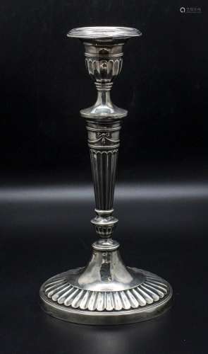 Kerzenleuchter / A silver candlestick, Daniel & John Wel...