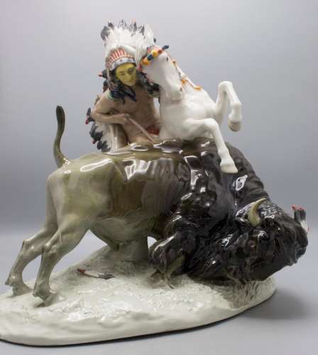 Figurengruppe  Indianer zu Pferde, Büffel jagend  / A figura...