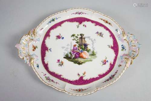 Serviertablett mit Watteauszene / A serving tray with Wattea...