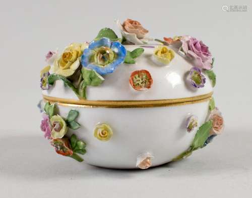 Deckeldose / A lidded box, Meissen, 19. Jh.