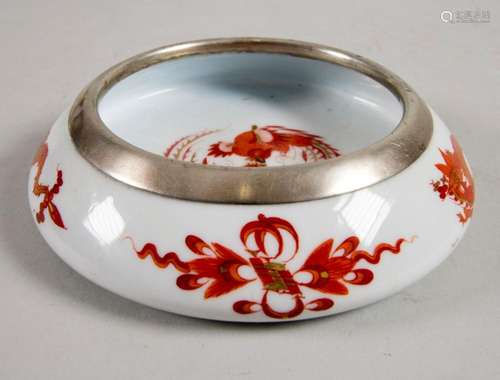 Aschenbecher  Roter Drache  / An ashtray  red dragon , Meiss...