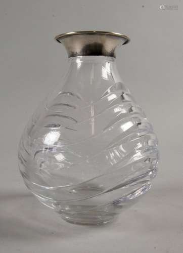 Elegante Kristallvase mit Silbermontur / An elegant cut glas...