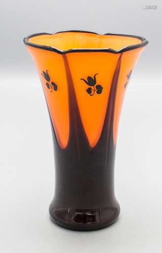 Seltene Jugendstil Vase / A rare Art Nouveau vase with flowe...