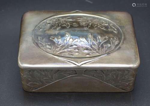 Jugendstil Deckeldose mit Algen / An Art Nouveau lidded box ...