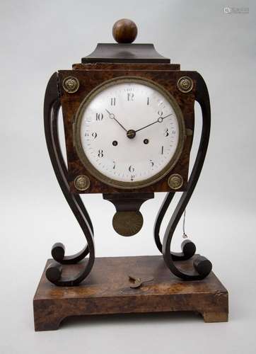 Biedermeier-Kaminuhr / A mantel clock, deutsch, um 1830