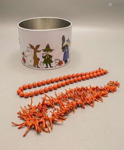 Zwei Korallenketten / Two coral necklaces