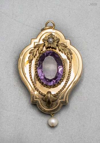 Kettenanhänger mit Amethyst / A pendant with an amethyst