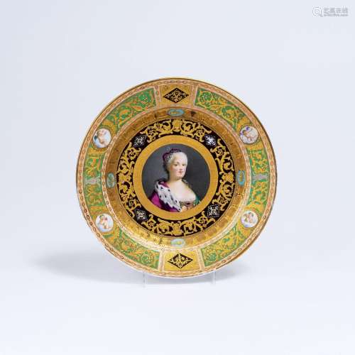 A Splendid Portrait Plate 'Marie Antoinette'.
