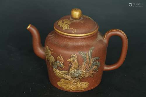 A Gold painted YiXing pot