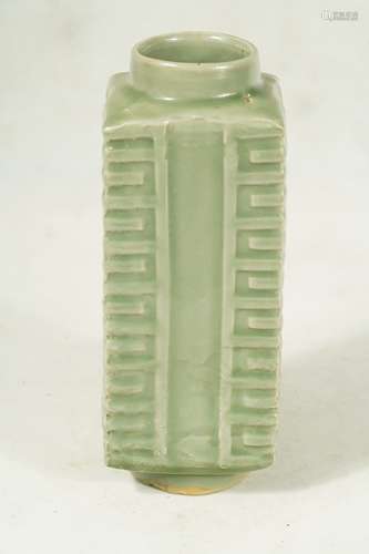 A LongQuan Yao  Square shaped vase