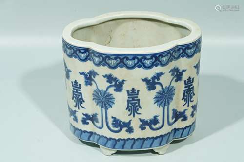 A Blue and White Brush Pot