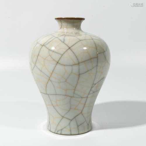 Guan Glaze Porcelain Bottle, China