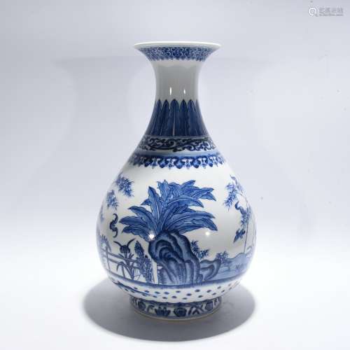 Period Of Qianlong Blue And White Porcelain Bottle , China