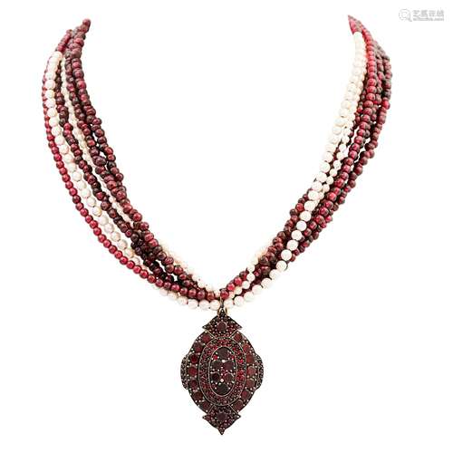 Collier mit Granat und Zuchtperlen,