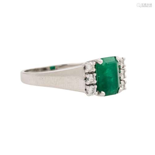 Ring mit Smaragd ca. 1,43 ct  und Brillanten zus. ca. 0,23 c...