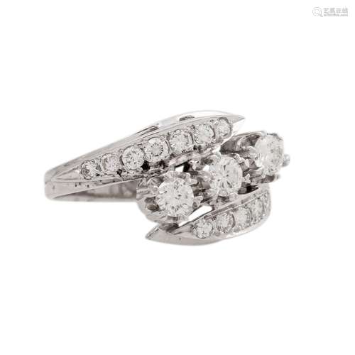 Ring mit Brillanten von zus. ca. 0,91 ct (punziert),