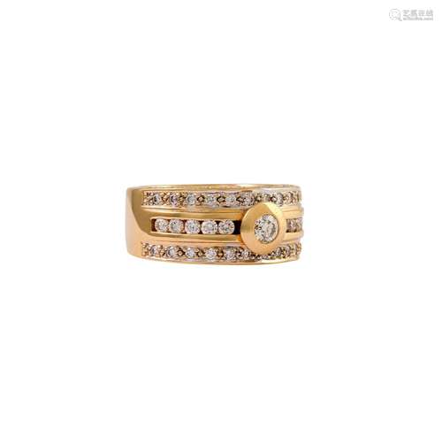 CHRIST Ring mit Brillanten zus. ca. 0,7ct,