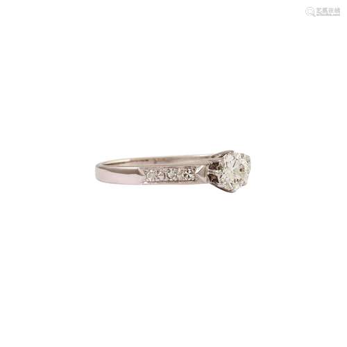 Ring mittig mit Brillant ca. 0,60ct,