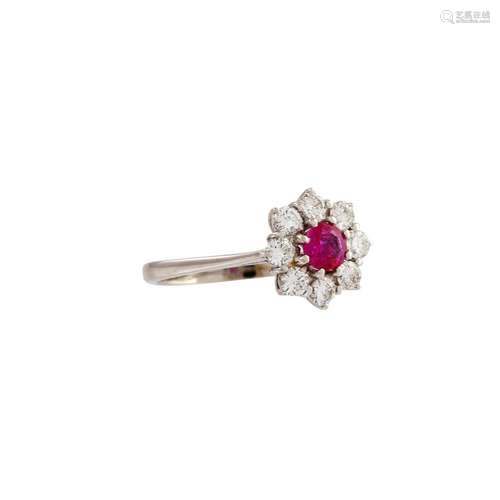 Ring mit Rubin und Brillanten zus. ca. 0,54 ct,