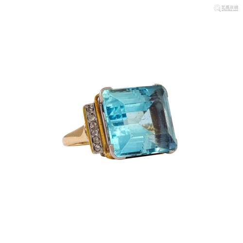 Ring mit großem Aquamarin ca. 29 ct im Smaragdschliff