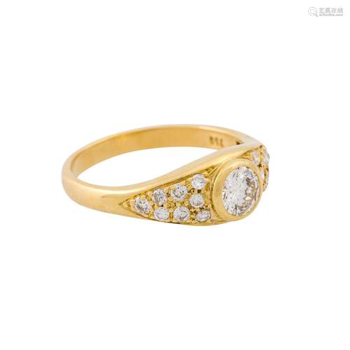 Ring mit Brillanten zus. ca. 0,9 ct,