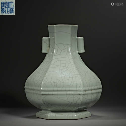 Qing Dynasty Yongzheng, Guan-Type kiln, Jug