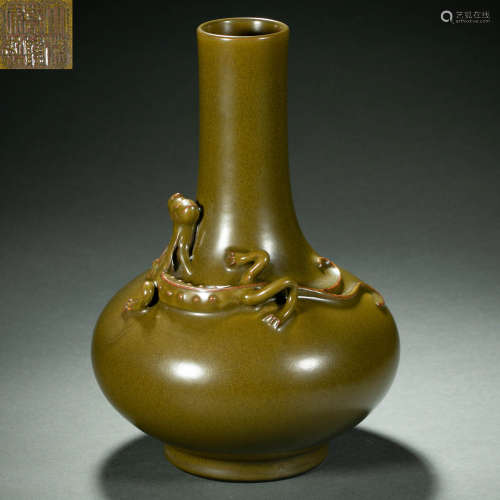 Qing Dynasty Qianlong, brown and yellow, long-neck Bottle