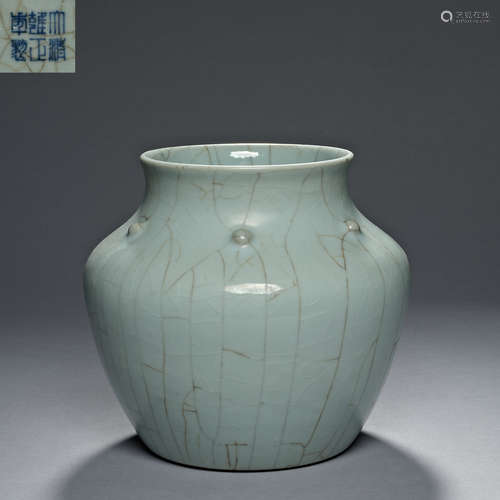 Qing Dynasty Yongzheng, Ge kiln-Type, Pot