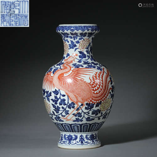 Qing Dynasty Qianlong, blue and white porcelain, Bottle