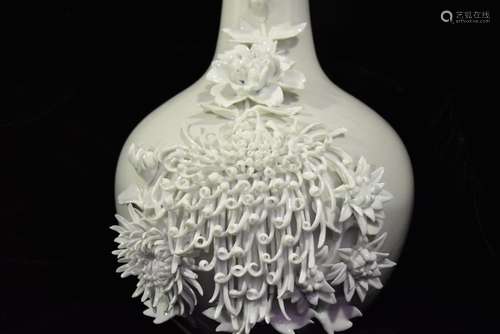 Vase en porcelaine blanche, mode