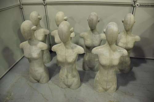 Lot de sept mannequins en bois p