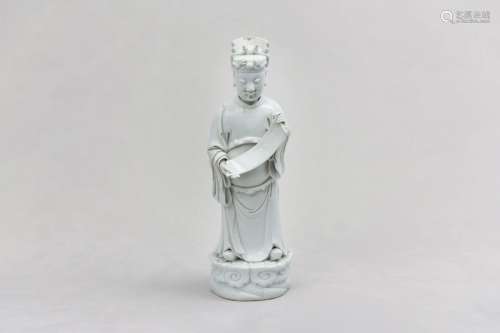 A CHINESE BLANC-DE-CHINE FIGURE OF AN OFFICIAL. Qing Dynasty