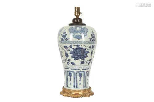 A CHINESE BLUE AND WHITE VASE, MEIPING. Ming Dynasty, 17th C...