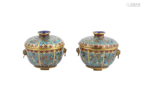 A PAIR OF CHINESE CLOISONNÉ ENAMEL POTICHE AND COVERS. Qing ...