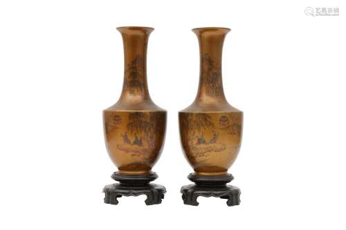 A PAIR OF CHINESE FUJIANESE GOLD LACQUER VASES. Republic per...