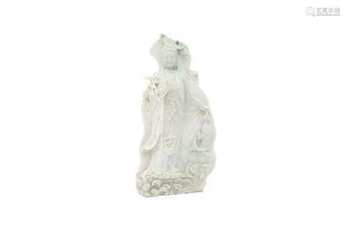 A LARGE CHINESE JADEITE CARVING OF GUANYIN. The deity