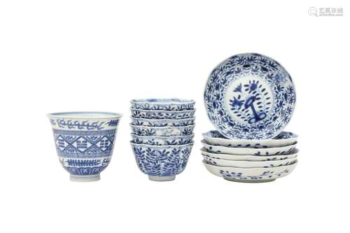 A GROUP OF CHINESE BLUE AND WHITE CUPS AND SAUCERS. Qing Dyn...