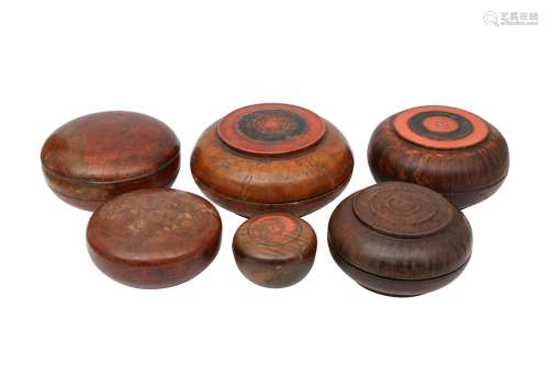 SIX TIBETAN BURR WALNUT TSAMPA BOWLS AND COVERS. Tibet