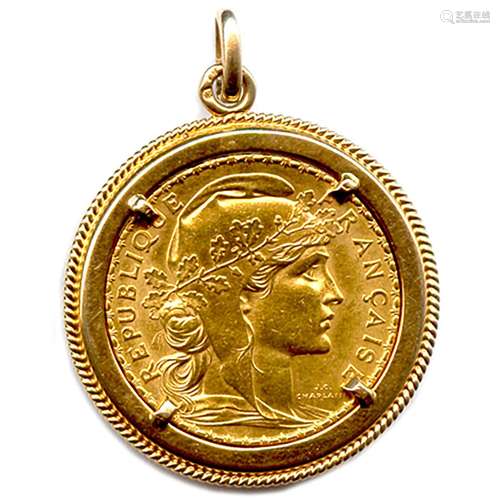 UNE PIÈCE EN OR MONTÉE EN PENDENTIF (9,54 g)20 francs Marian...