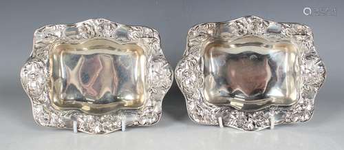 A pair of Edwardian silver shaped rectangular dishes