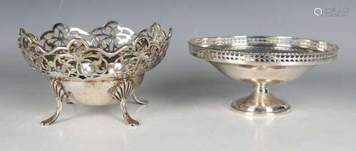 An Edwardian silver circular bonbon dish with pierced sides ...