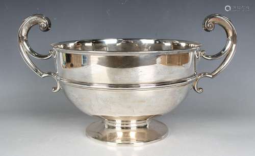 A George V silver two-handled cup of circular girdled form