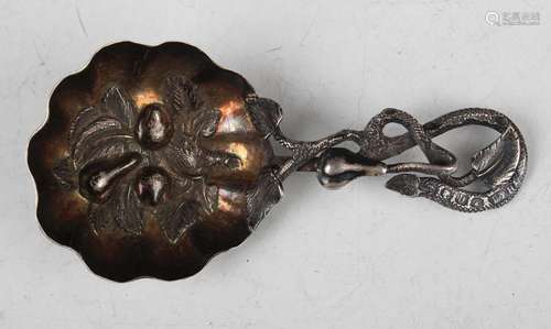 A mid-Victorian silver caddy spoon