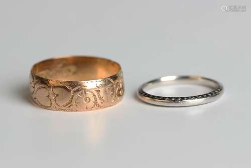 A 9ct gold wedding ring