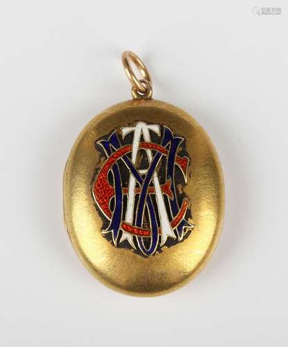 A Victorian gold oval pendant locket